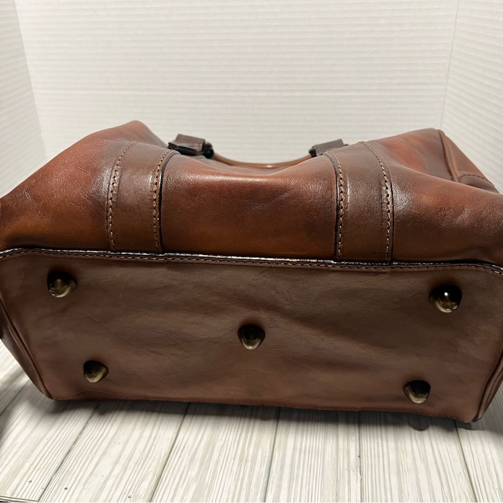 Structured Brown Leather Satchel with Detachable Strap - Picture 6 of 15
